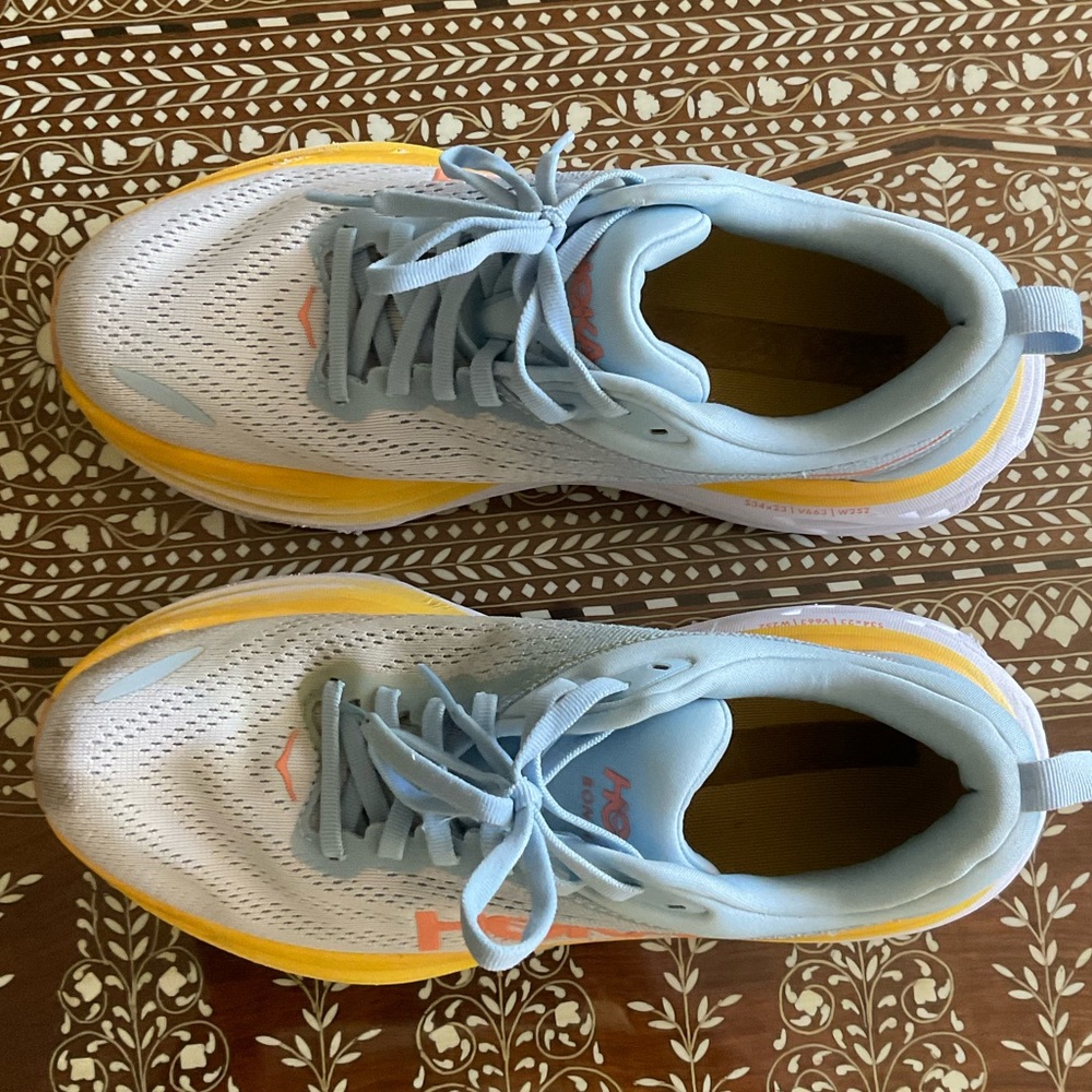 Hoka Bondi